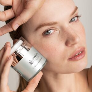 CREMA ANTIAGE - immagine 3